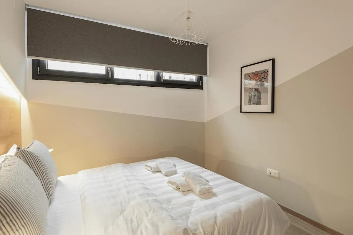 Innovative 2-Br Futuristic Flat In Ladadika Thessaloniki Appartement